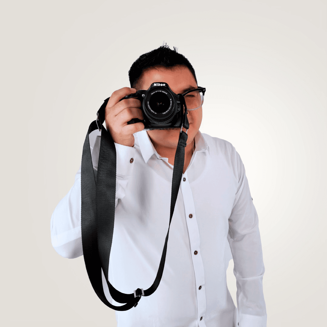 Fotógrafo del equipo con su cámara